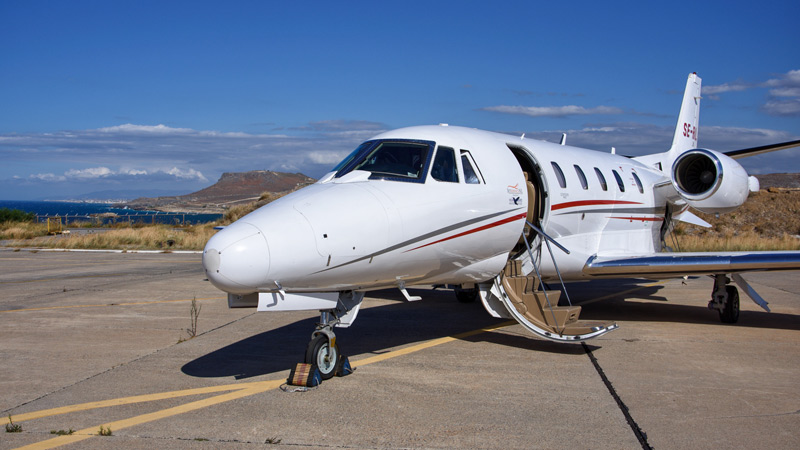 What Are the Benefits of Private Transfers in Amsterdam for Jet Aviation Travelers?